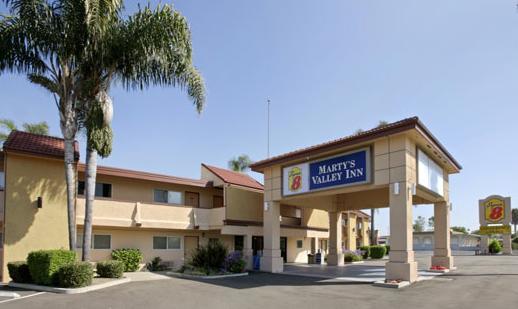 Super 8 By Wyndham Oceanside Marty'S Valley Inn 외부 사진